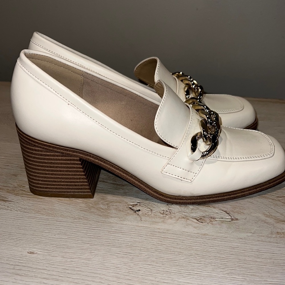 SOLD- Nine West Off White Women's Loafer Heels Gold Char3 Gold